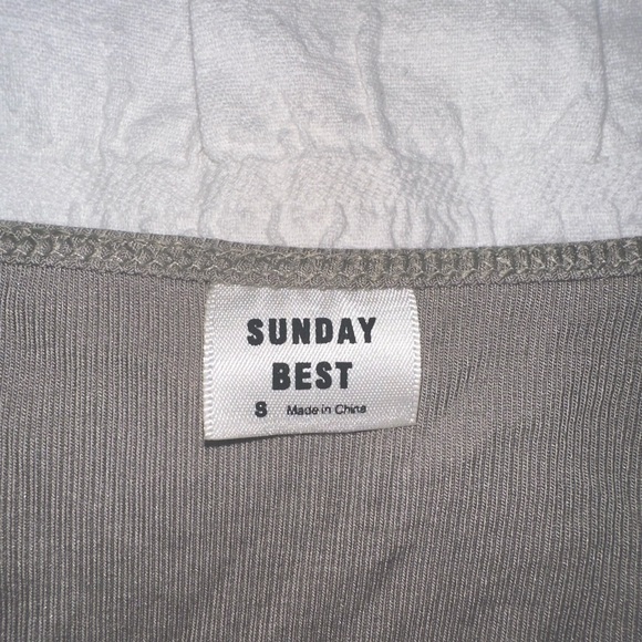 ARITZIA Sunday Best Polly Halter Top size S - Picture 3 of 3